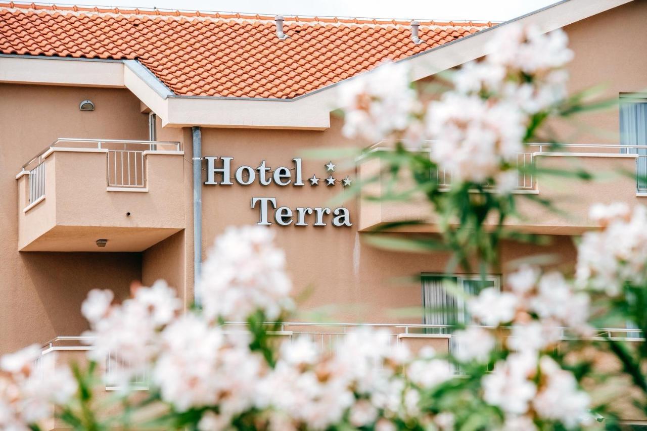 Hotel Terra نوفاليا المظهر الخارجي الصورة